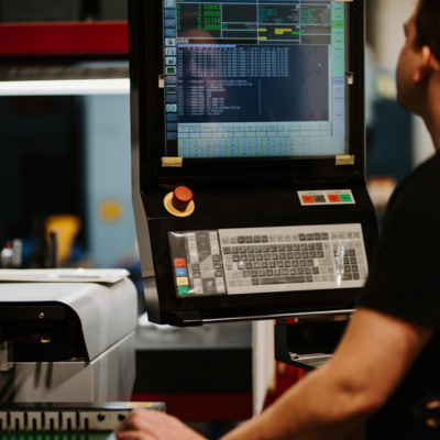 Faster To Market injection molding machine in action